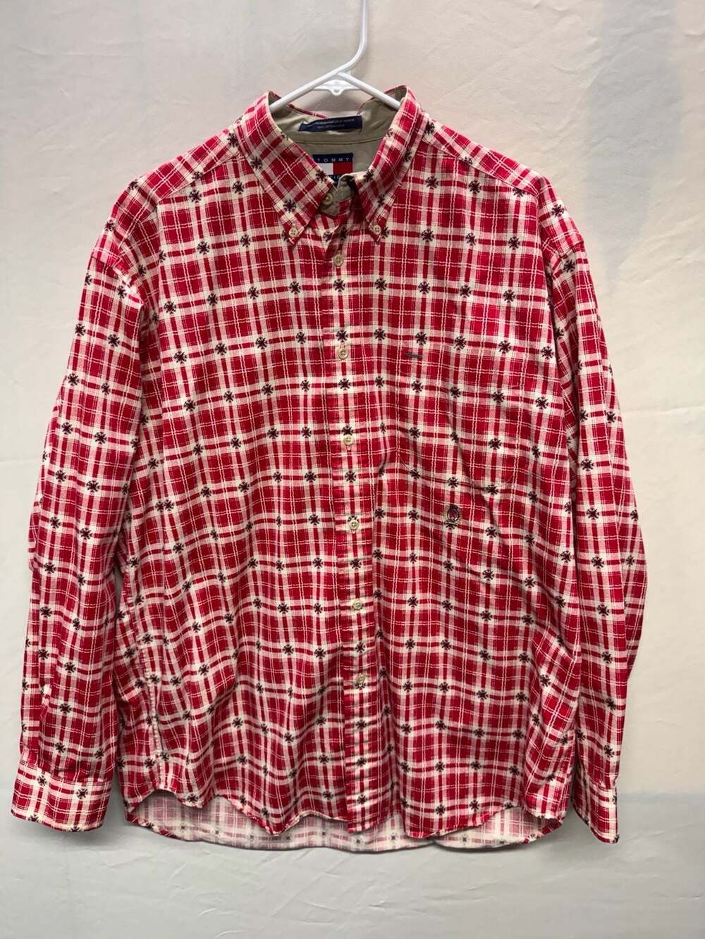 VTG Tommy Hilfiger Men's Long Sleeve Button Down Red White Plaid with Snowflake